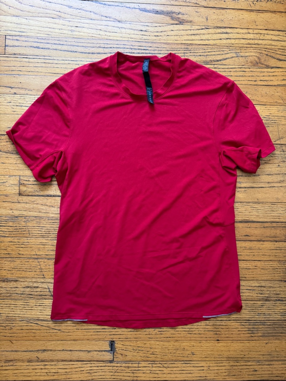 lululemon athletica Red Short Sleeve Crew Tee